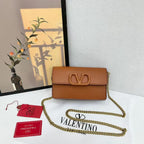 Valentino Garavani VLogo Signature Grainy Calfskin Chain bag(Saddle Brown)