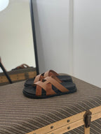 Hermès Éric Sandal (Gold / Noir)