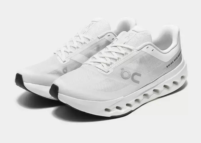 **On Cloudmonster 2 White**